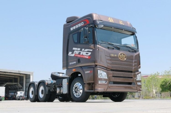 Jiefang JH6 6x4 4x2 8x4 τρακτέρ με εναέρια ανάρτηση, κάθισμα οδηγού και σύστημα πολυμέσων