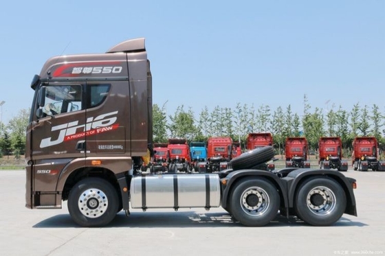 Jiefang JH6 6x4 4x2 8x4 τρακτέρ με εναέρια ανάρτηση, κάθισμα οδηγού και σύστημα πολυμέσων