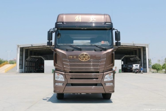 Jiefang JH6 6x4 4x2 8x4 τρακτέρ με εναέρια ανάρτηση, κάθισμα οδηγού και σύστημα πολυμέσων