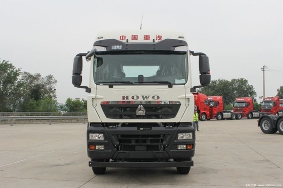 Μπουτίκ SinoTRUK HOWO TX7 0 km 6X4 4X2 6X2 CNG LNG ελκυστήρας φορτηγό με σύστημα πολυμέσων