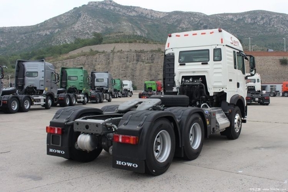Μπουτίκ SinoTRUK HOWO TX7 0 km 6X4 4X2 6X2 CNG LNG ελκυστήρας φορτηγό με σύστημα πολυμέσων