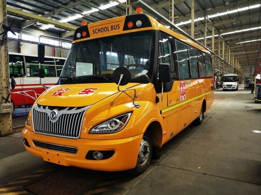 24 θέσεις σχολικό λεωφορείο Dongfeng με 85 μέγιστη ισχύ και 6-8L χωρητικότητα κινητήρα