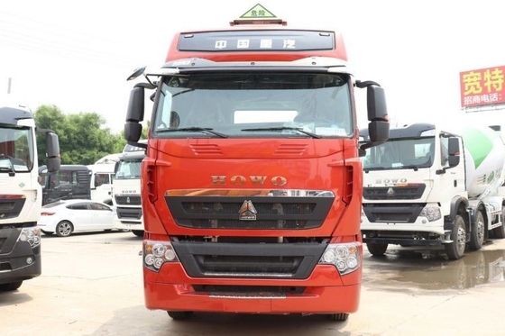 Sinotruk HOWO T7H 440HP 6X4 επικίνδυνος χημικός ελκυστήρας με χωρητικότητα δεξαμενής καυσίμου 500-600L
