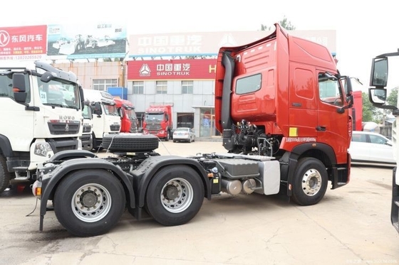 Sinotruk HOWO T7H 440HP 6X4 επικίνδυνος χημικός ελκυστήρας με χωρητικότητα δεξαμενής καυσίμου 500-600L