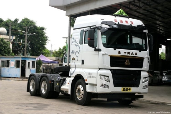 Sinotruk SITRAK C7H 6X4 440HP βαρύ φορτηγό για τη μεταφορά επικίνδυνων χημικών ουσιών σε ένα