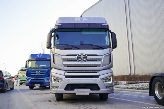 FAW Jiefang J7 βαρύ φορτηγό 560HP 6X4 Μεγάλο φορτηγό με σύστημα πολυμέσων