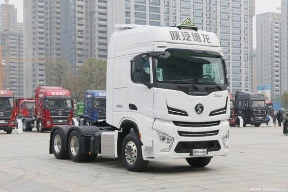 Προεξοχή Delong X6000 490HP 6x4 Truck Head Euro 6 Πρότυπο εκπομπών 10R22.5 Ελαστικά