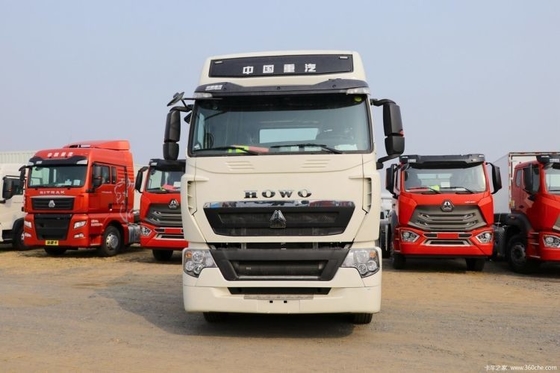 12 Προχωρητική μετατόπιση HOWO T7H 440 HP 6X4 φορτηγά τρακτέρ με σχεδιασμό προχωρητικής σκέψης