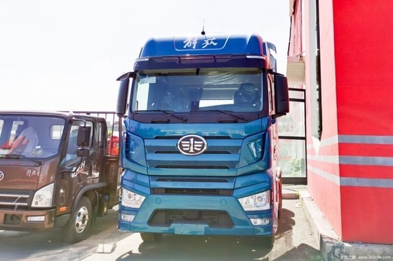 FAW Jiefang J7 LNG CHG 371 375HP 4*2 6*4 6*2 Τρακτέρ φορτίου με μέγιστη ταχύτητα 120KM/H
