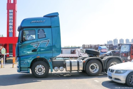 FAW Jiefang J7 LNG CHG 371 375HP 4*2 6*4 6*2 Τρακτέρ φορτίου με μέγιστη ταχύτητα 120KM/H