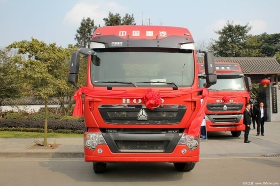 340 ίππους 6X4 χειροκίνητη μετάδοση Εθνικό βαρύ φορτηγό HOWO T5G Τρακτέρ φορτηγά