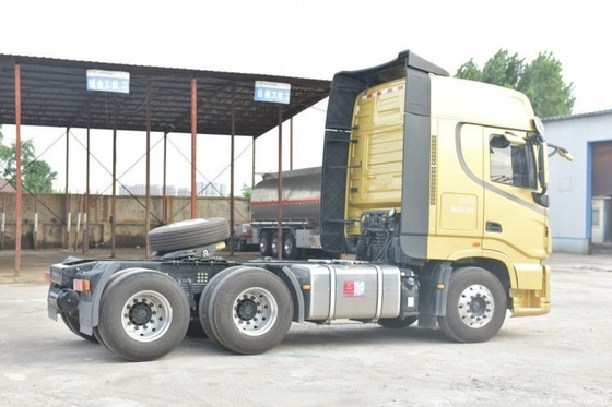 2 Αντίστροφη μετατόπιση Dongfeng Tianlong KX 520hp 6X4 Tractor Truck Head για το τμήμα βαρέων φορτηγών