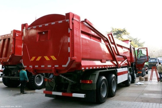 Σημαντικό μεταχειρισμένο μπουτίκ SINOTRUCK HOWO βαρύ φορτηγό 440 HP 8X4 φορτηγό 7.6m