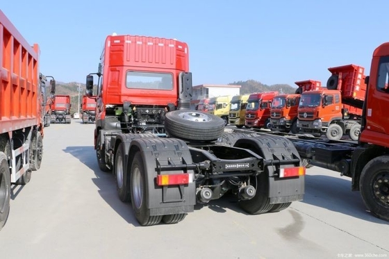 Χειροκίνητη μετάδοση Dongfeng Tianlong 420 HP 6X4 Τρακτέρ φορτηγά για την επιχείρησή σας