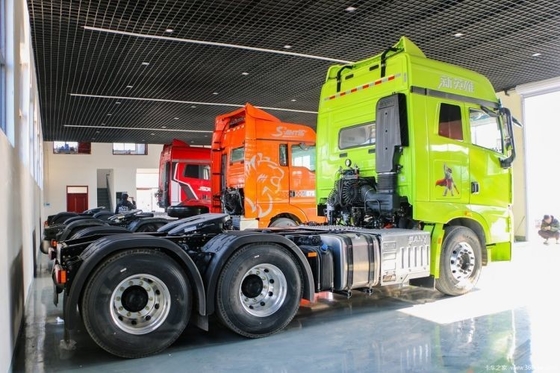 Τριτοδύναμο βαρύ φορτηγό 585 HP 6X4 AMT αυτόματο φορτηγό τρακτέρ για αντίστροφη αλλαγή αριθμός 2