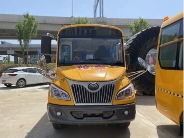 Ειδικότερα, το όχημα πρέπει να είναι εξοπλισμένο με ηλεκτρική ενέργεια και να είναι εξοπλισμένο με ηλεκτρική ενέργεια.