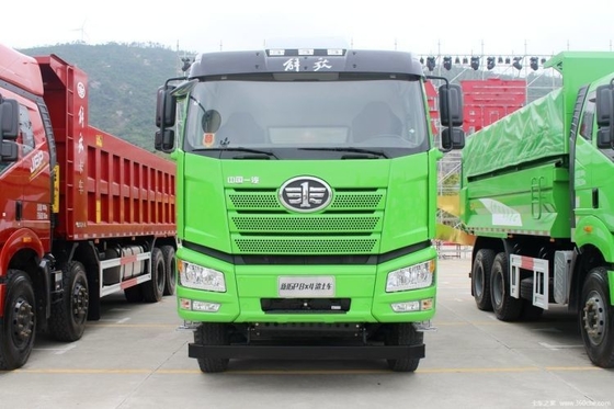 FAW Jiefang J6P βαρύ φορτηγό 420HP 8X4 6.5m φορτηγά ντάμπινγκ για δεξαμενή καυσίμου χωρητικότητα 300-400L