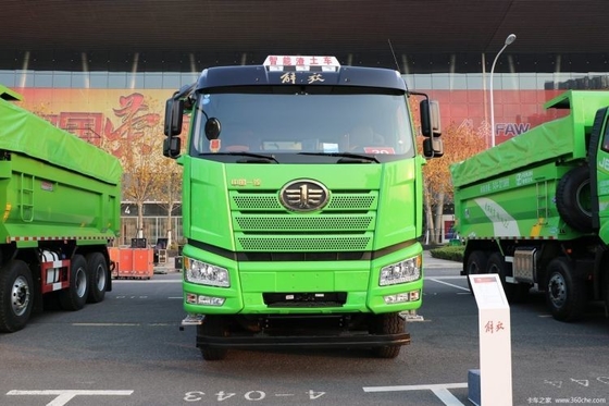 Καύσιμο- 2020 Faw Jiefang J6P βαρύ φορτηγό 8X4 5.6m φορτηγά σκουπιδιών για τις ανάγκες της επιχείρησής σας