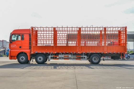 Χρησιμοποιούμενο Sinotruk SITRAK G7 330hp 6X2 8,6m Grid-Type Truck Φορτηγό φράχτη