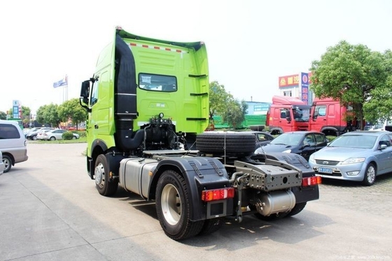 440 ίππους 4X2 Sinotruk HOWO T7H Τρακτέρ με 2 επιβάτες και χωρητικότητα κινητήρα 8L