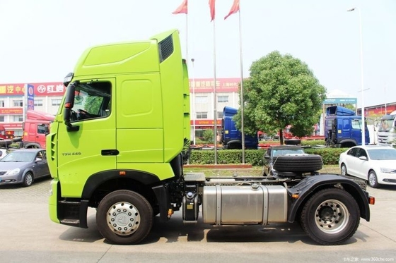 440 ίππους 4X2 Sinotruk HOWO T7H Τρακτέρ με 2 επιβάτες και χωρητικότητα κινητήρα 8L